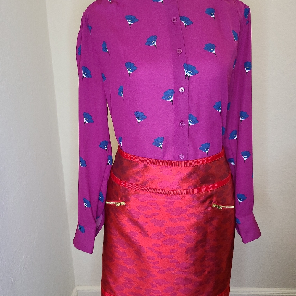 Woman's button down top - Picture 2 of 7
